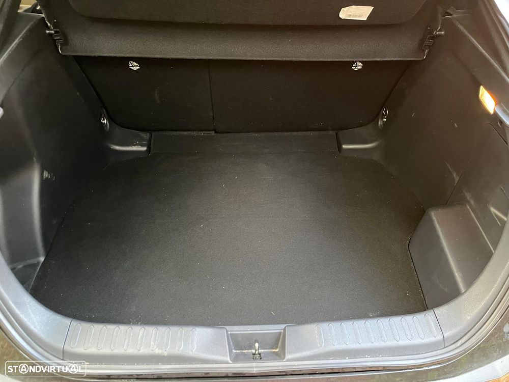 Toyota C-HR 2.0 Hybrid Square Collection - 12