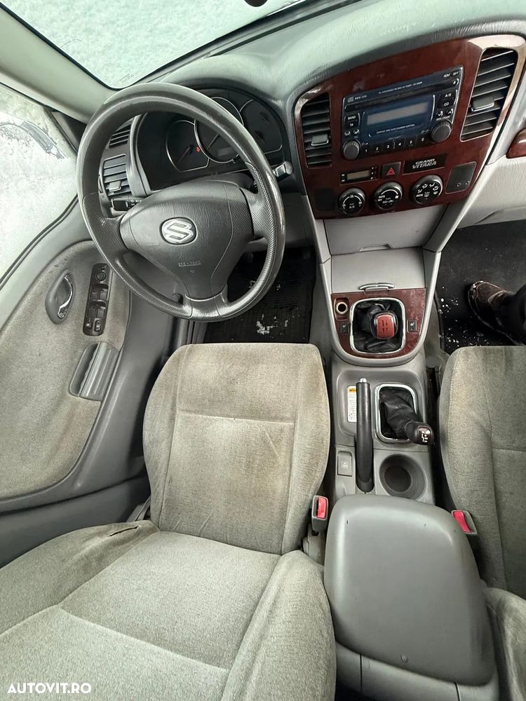 Suzuki Grand Vitara XL-7 2.0 TD Comfort - 6