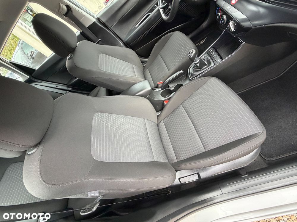 Hyundai i20 - 18