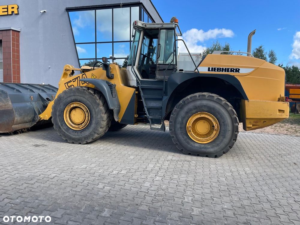 Liebherr L574 - 1