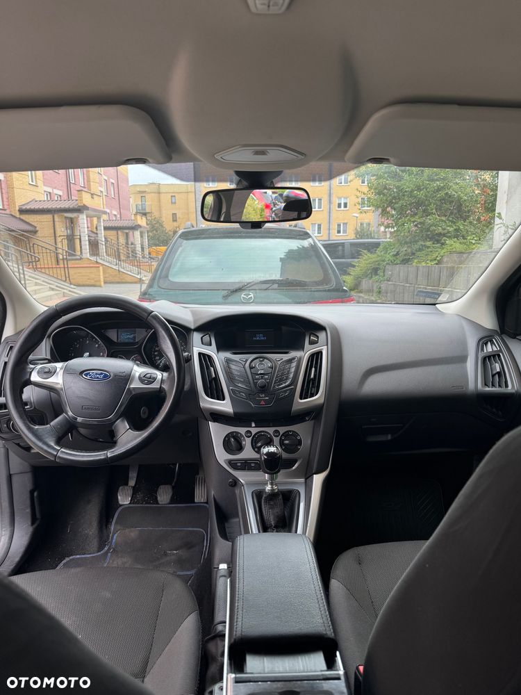 Ford Focus - 8
