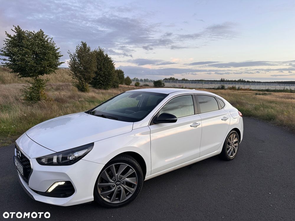 Hyundai i30 1.4 T-GDI Comfort DCT - 2