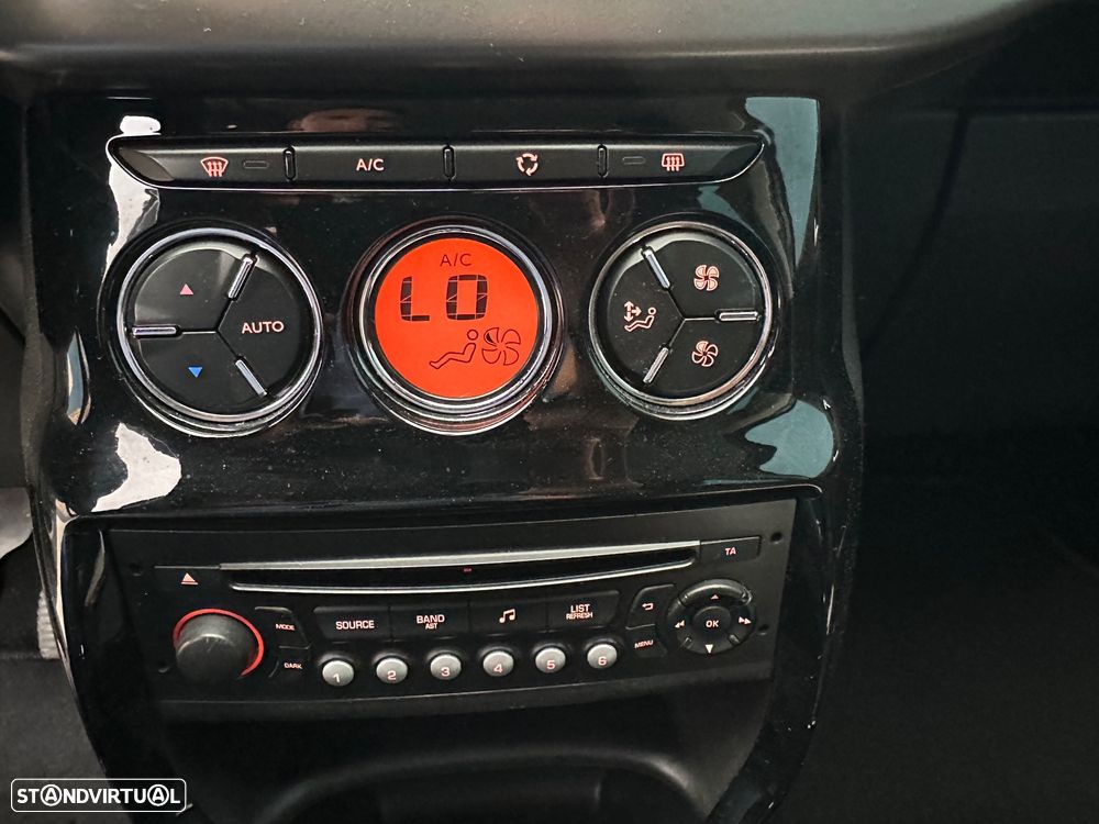 Citroën C3 1.2 VTi Exclusive - 26