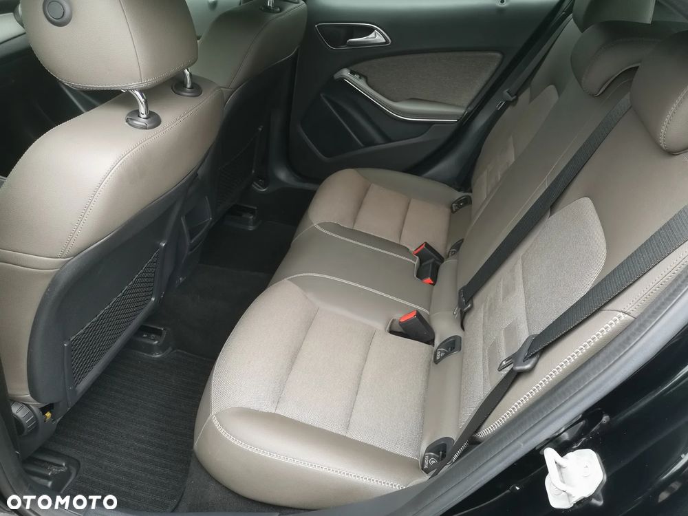 Mercedes-Benz GLA 200 (CDI) d 7G-DCT Style - 26