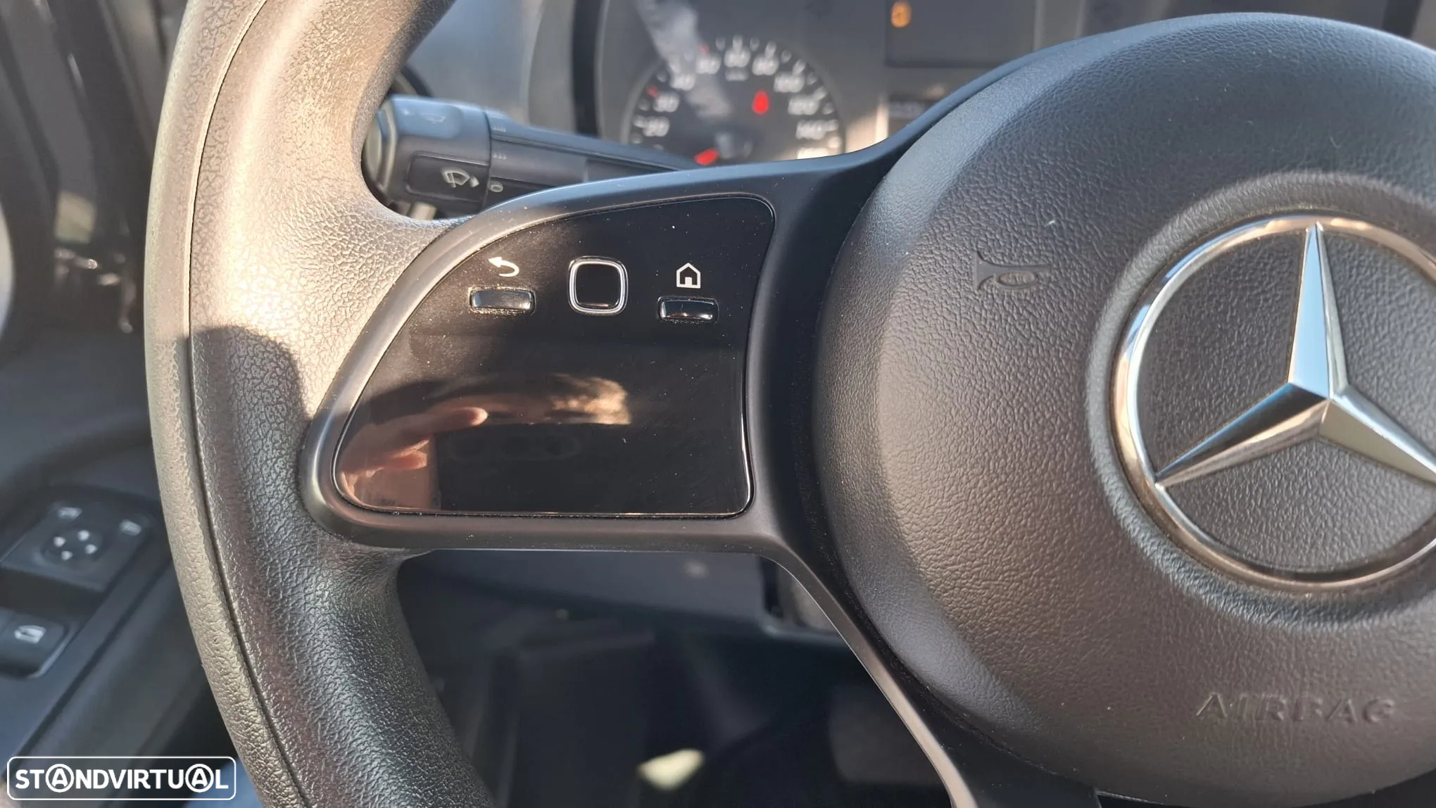 Mercedes-Benz Sprinter - 11