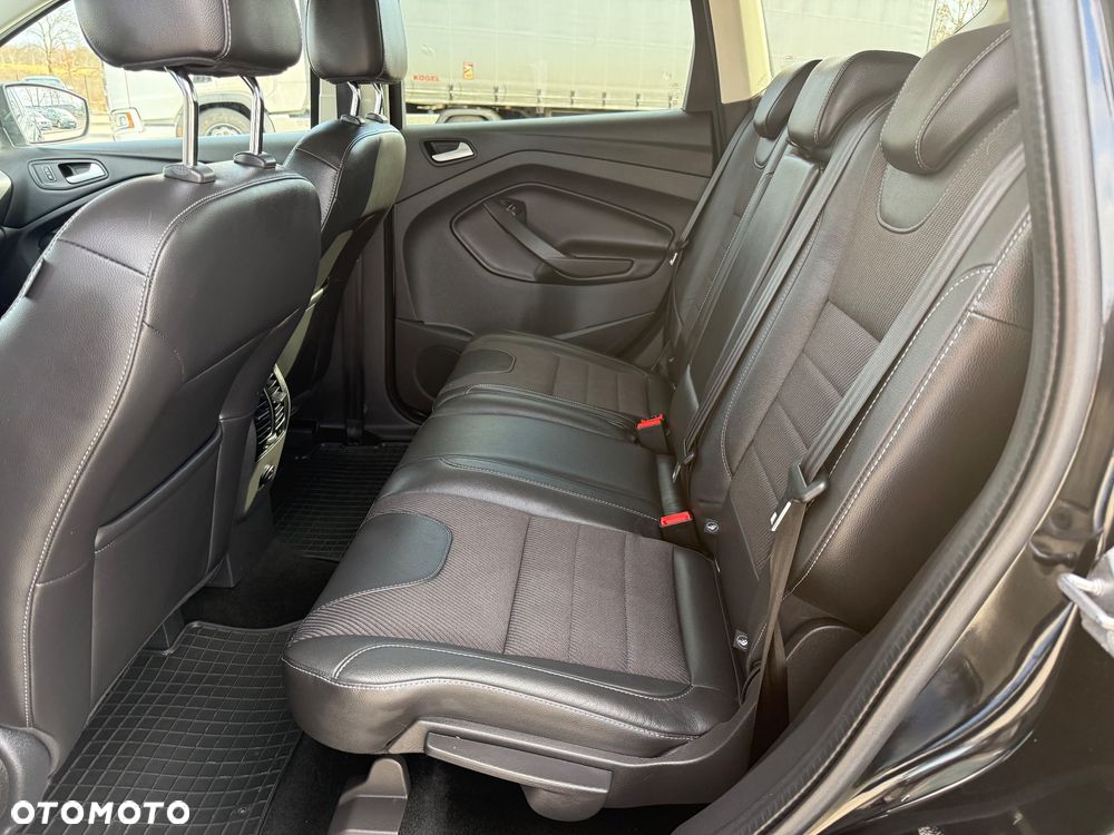 Ford Kuga 2.0 TDCi 4x4 Titanium - 22