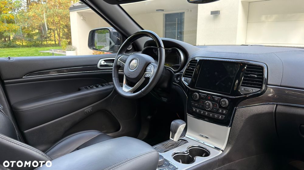 Jeep Grand Cherokee - 11