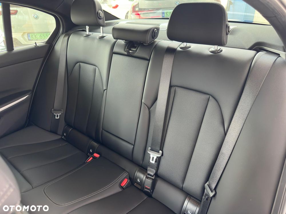 BMW Seria 3 320i - 19