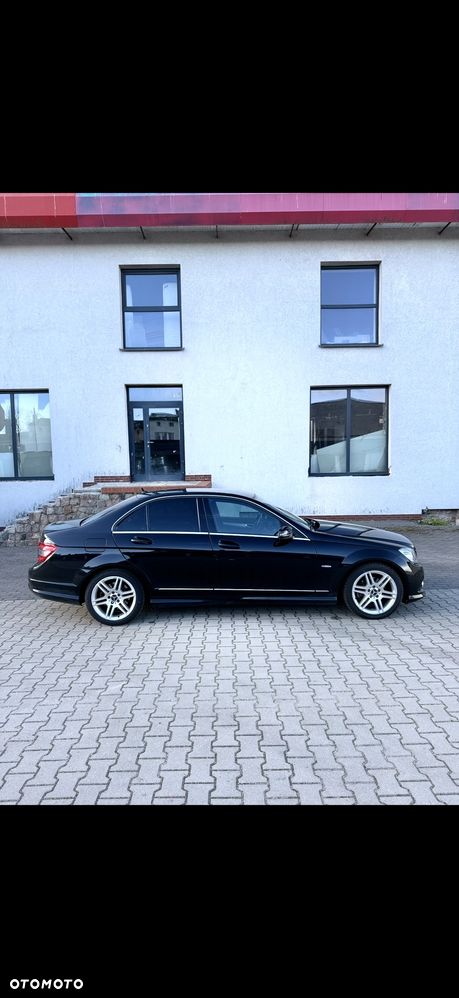 Mercedes-Benz Klasa C 200 CGI BlueEff Avantgarde - 1