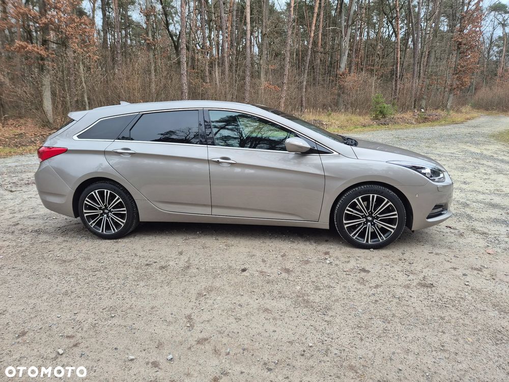 Hyundai i40 Kombi blue 1.7 CRDi DCT Premium - 4