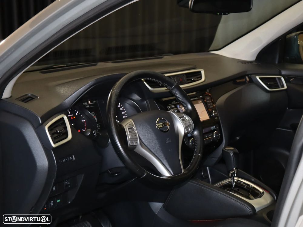 Nissan Qashqai 1.6 dCi Xtronic N-Connecta - 18