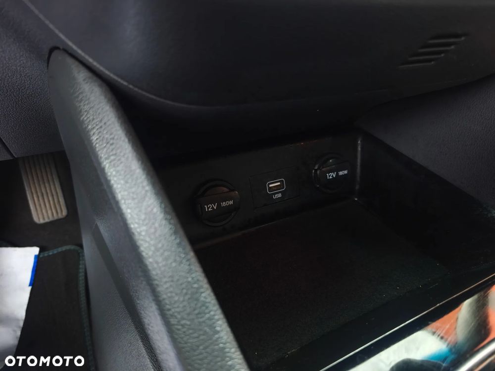 Hyundai IONIQ Hybrid Business - 19