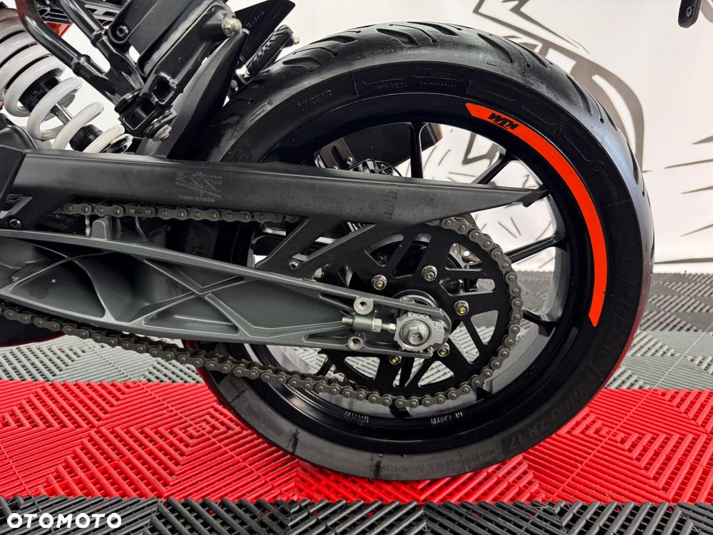 KTM Duke - 17