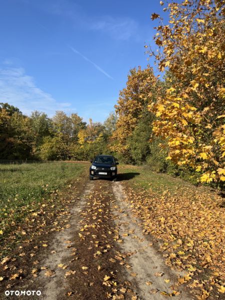 Toyota RAV4 - 9
