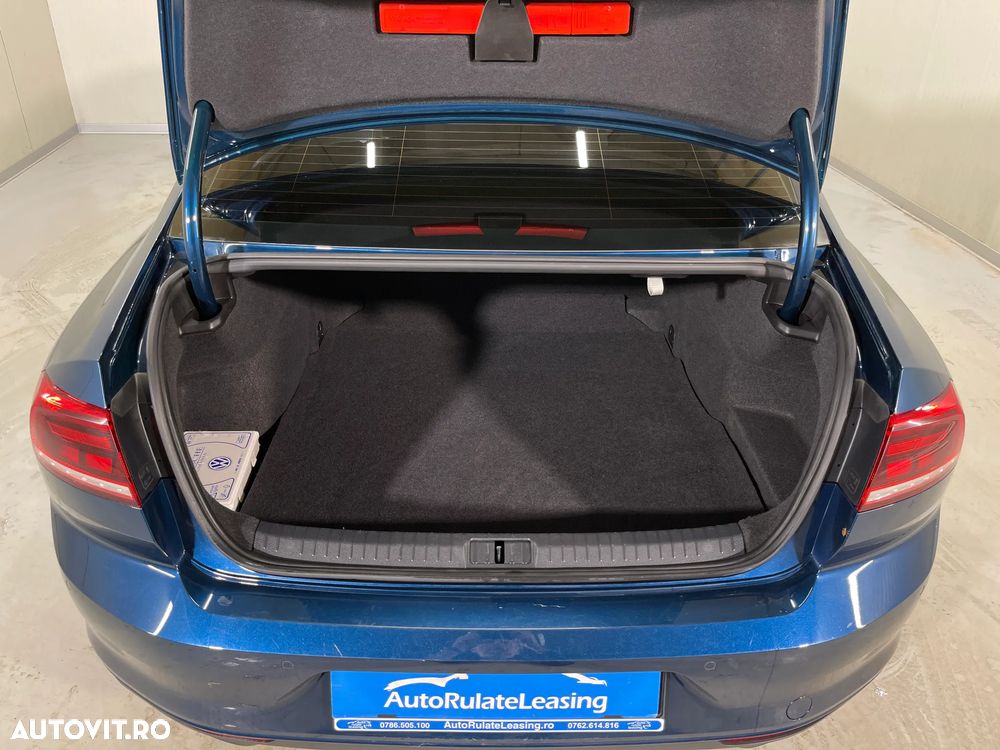 Volkswagen Passat 1.5 TSI ACT DSG Comfortline - 12