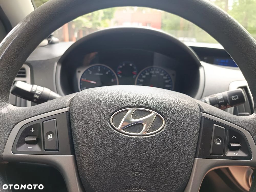 Hyundai i20 1.1 CRDi Comfort - 11