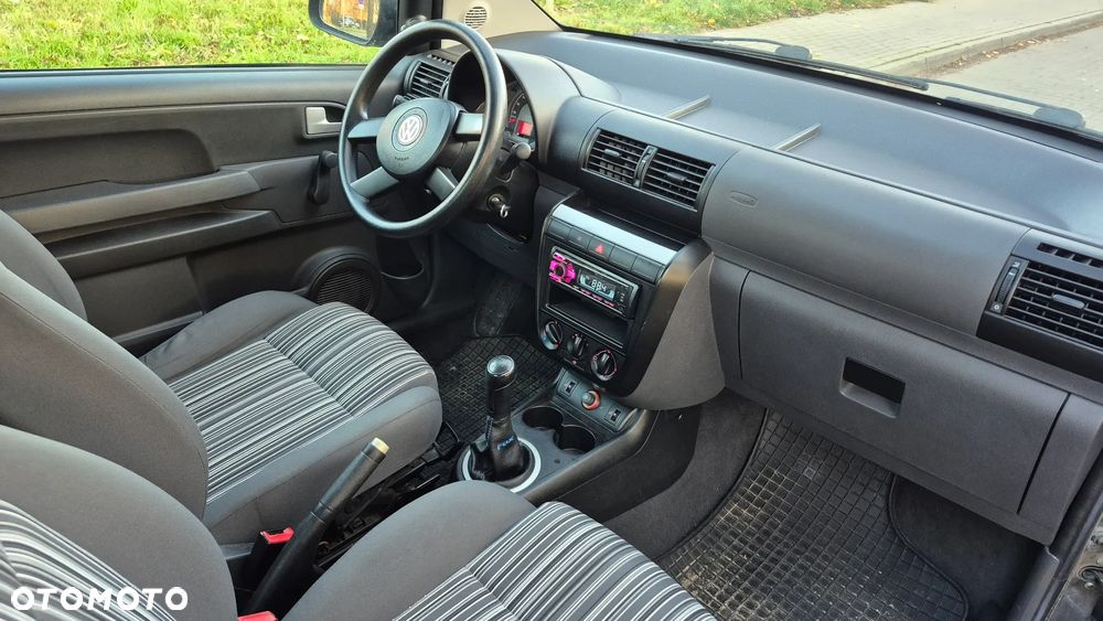 Volkswagen Fox - 8