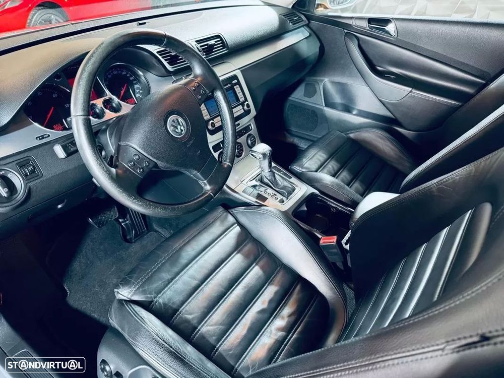 VW Passat Variant 2.0 TDI Highline DSG - 30