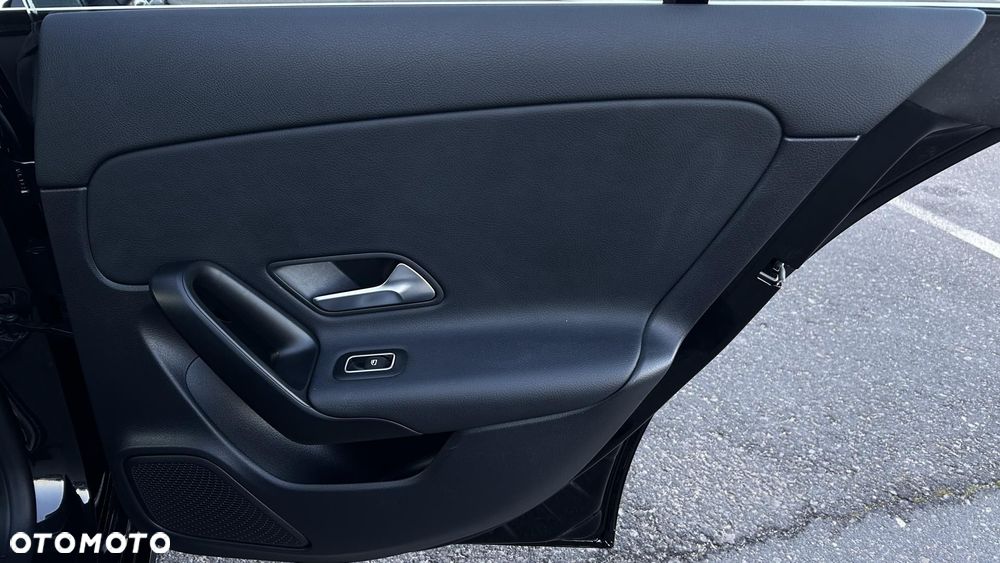 Mercedes-Benz CLA - 27