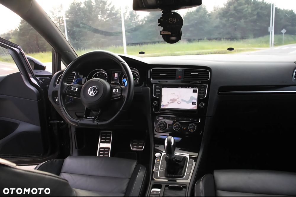 Volkswagen Golf - 14