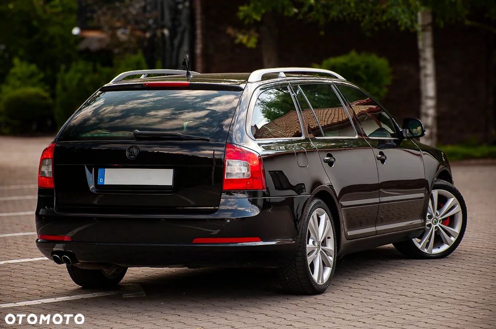 Skoda Octavia 2.0 TDI CR DPF DSG RS - 9
