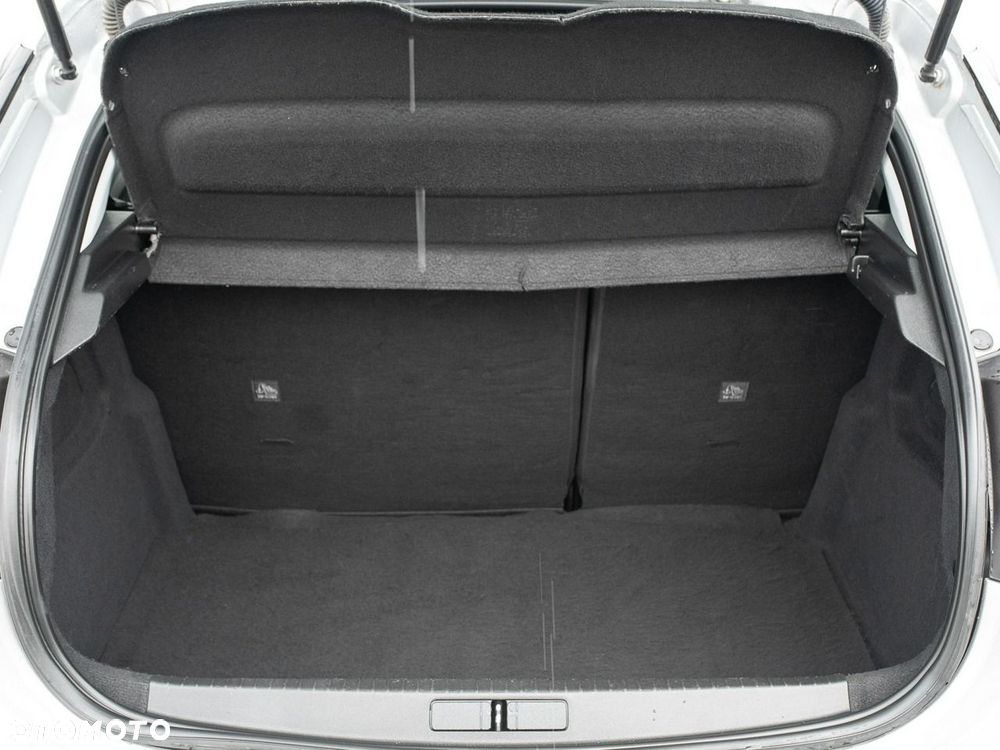 Opel Corsa - 25