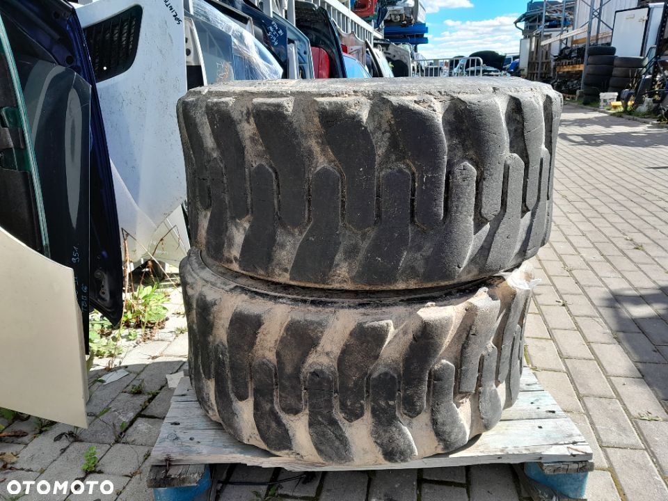 OPONY DO MANITOU FADROMA 305/70-16,5R - 2
