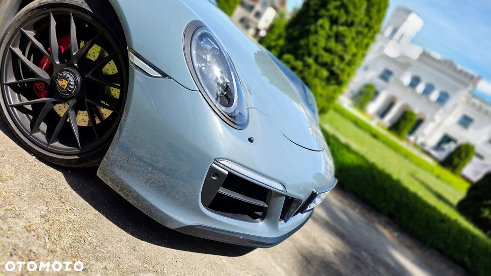 Porsche 911 Targa 4 GTS PDK - 4