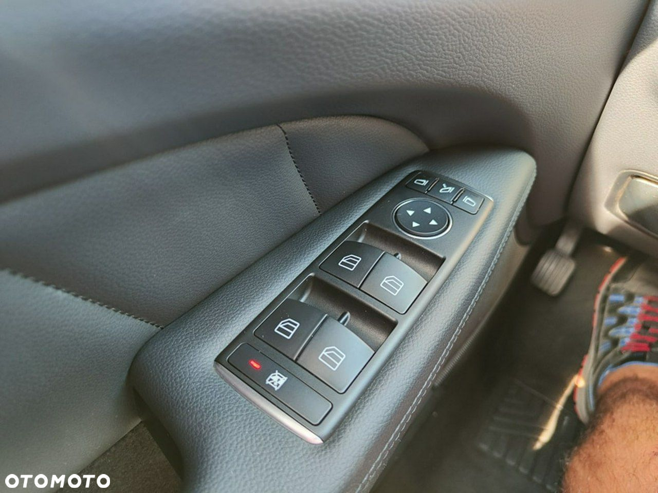 Mercedes-Benz CLS - 14