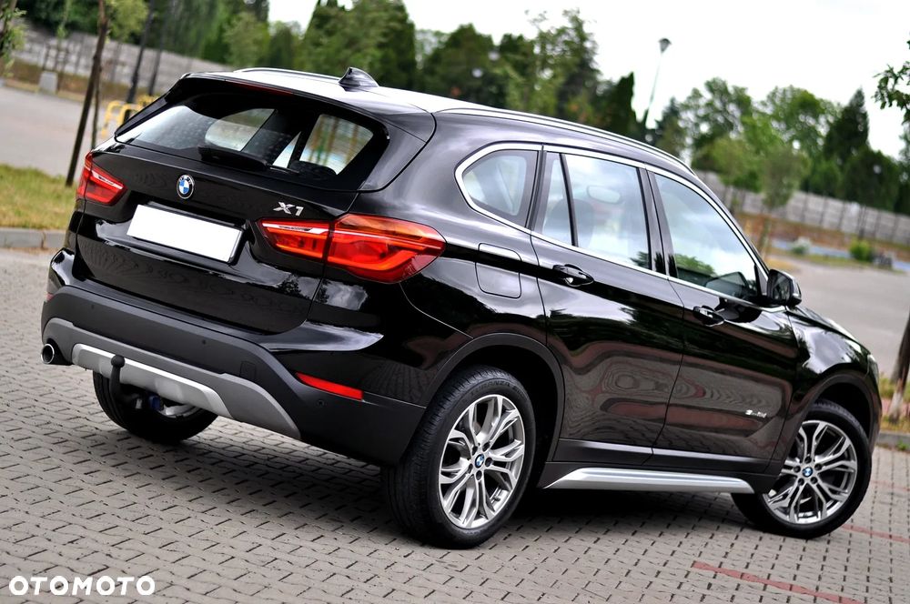 BMW X1 sDrive18d Sport Line - 17