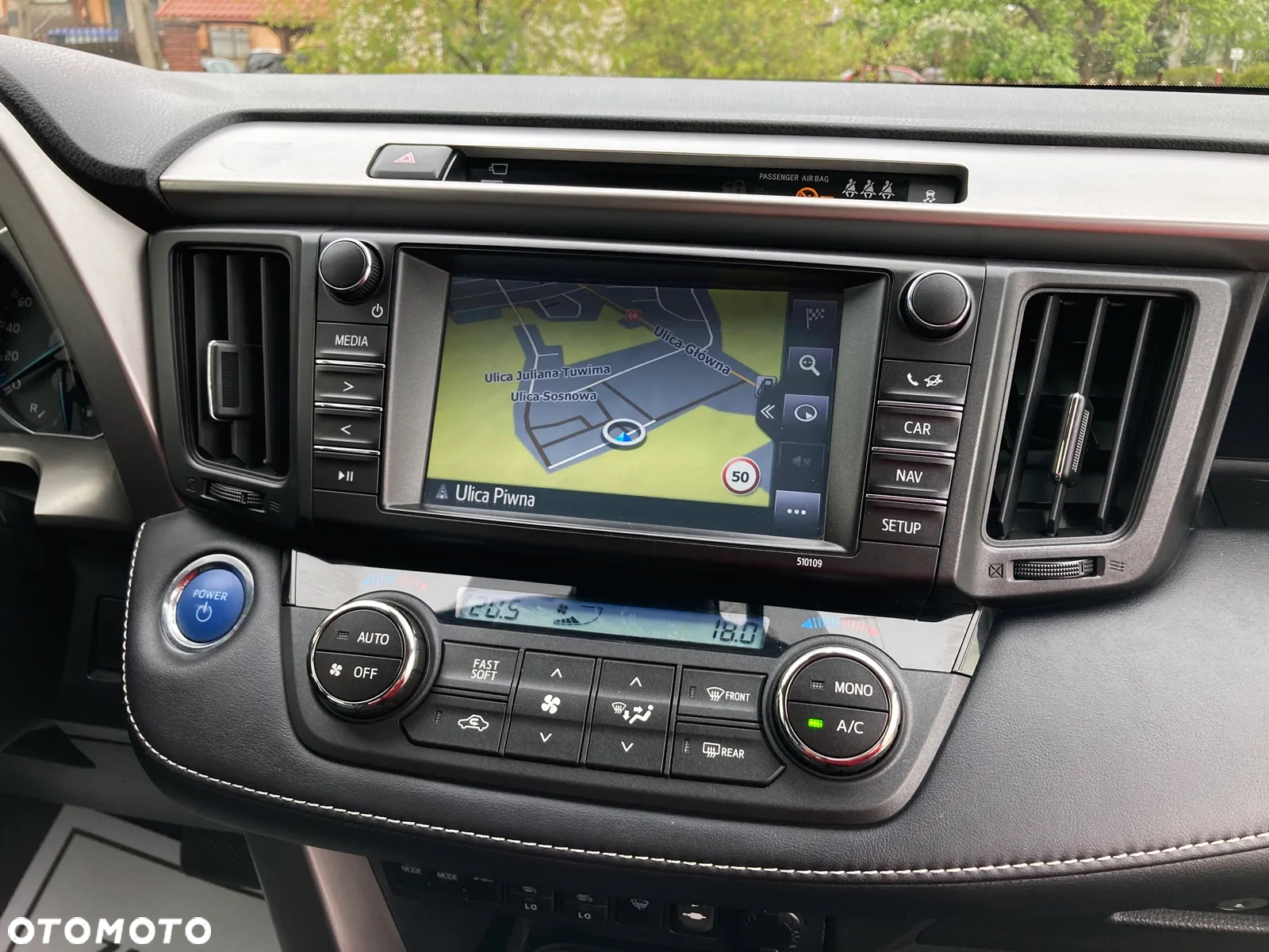 Toyota RAV4 2.5 4x4 Hybrid Executive - 24