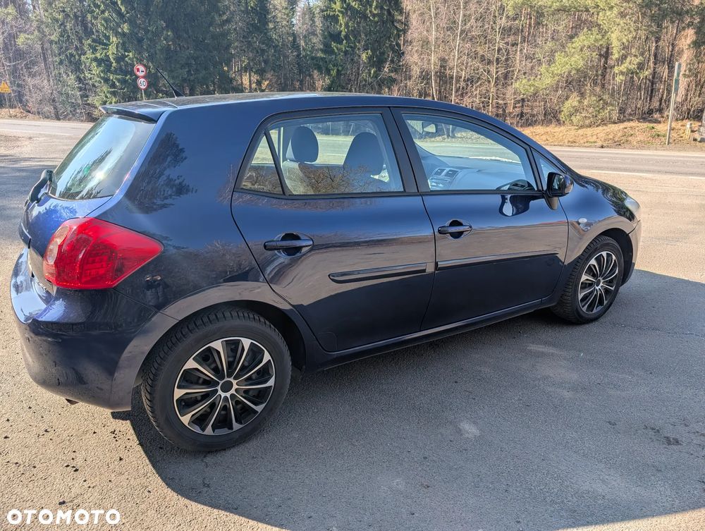 Toyota Auris - 2