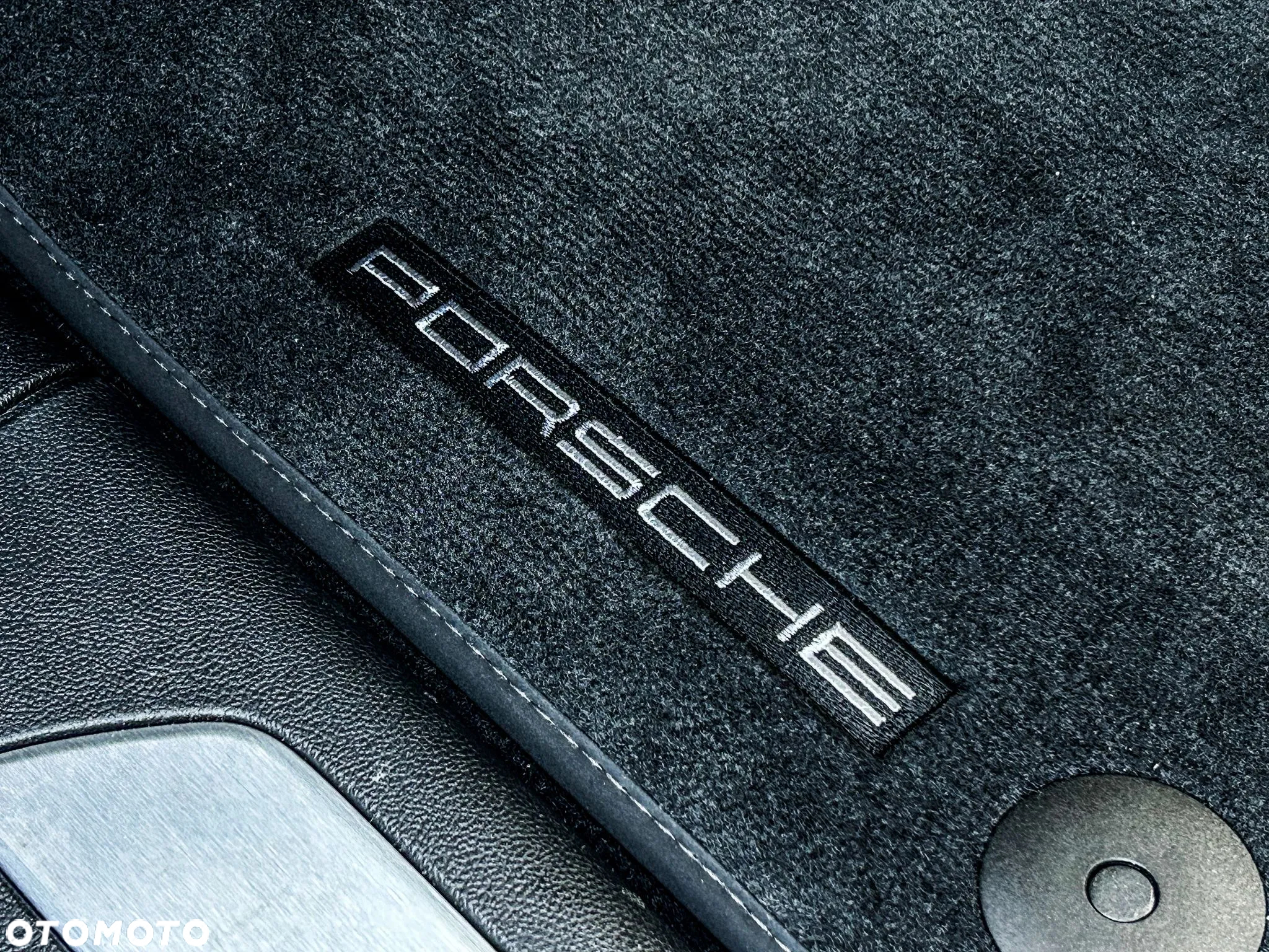 Porsche Cayenne Standard - 21