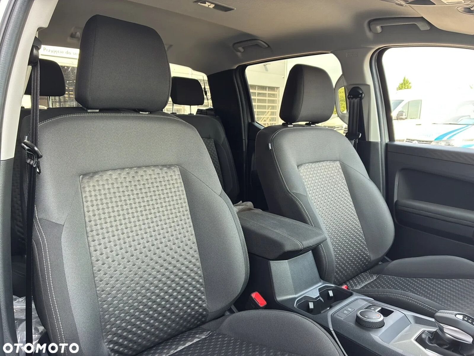 Volkswagen Amarok 2.0 TDI 4Mot Life - 13