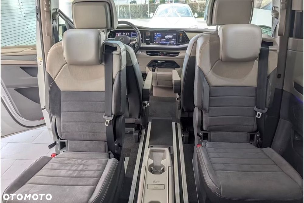 Volkswagen Multivan - 18