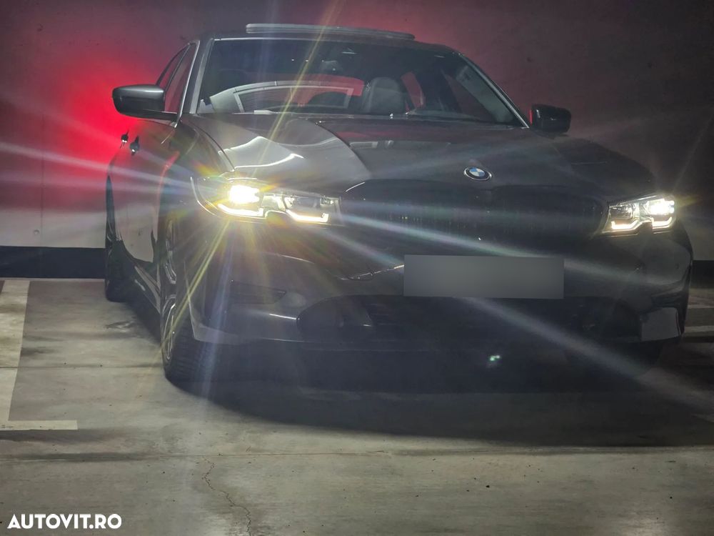 BMW Seria 3 330i Aut. Sport Line - 22