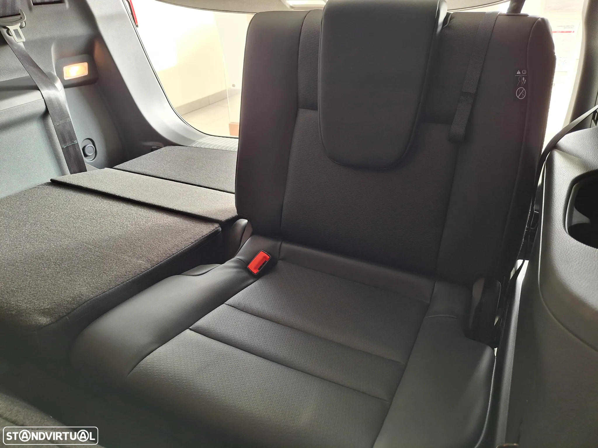 Nissan X-Trail 1.5 VC T N-Trek 7L - 9
