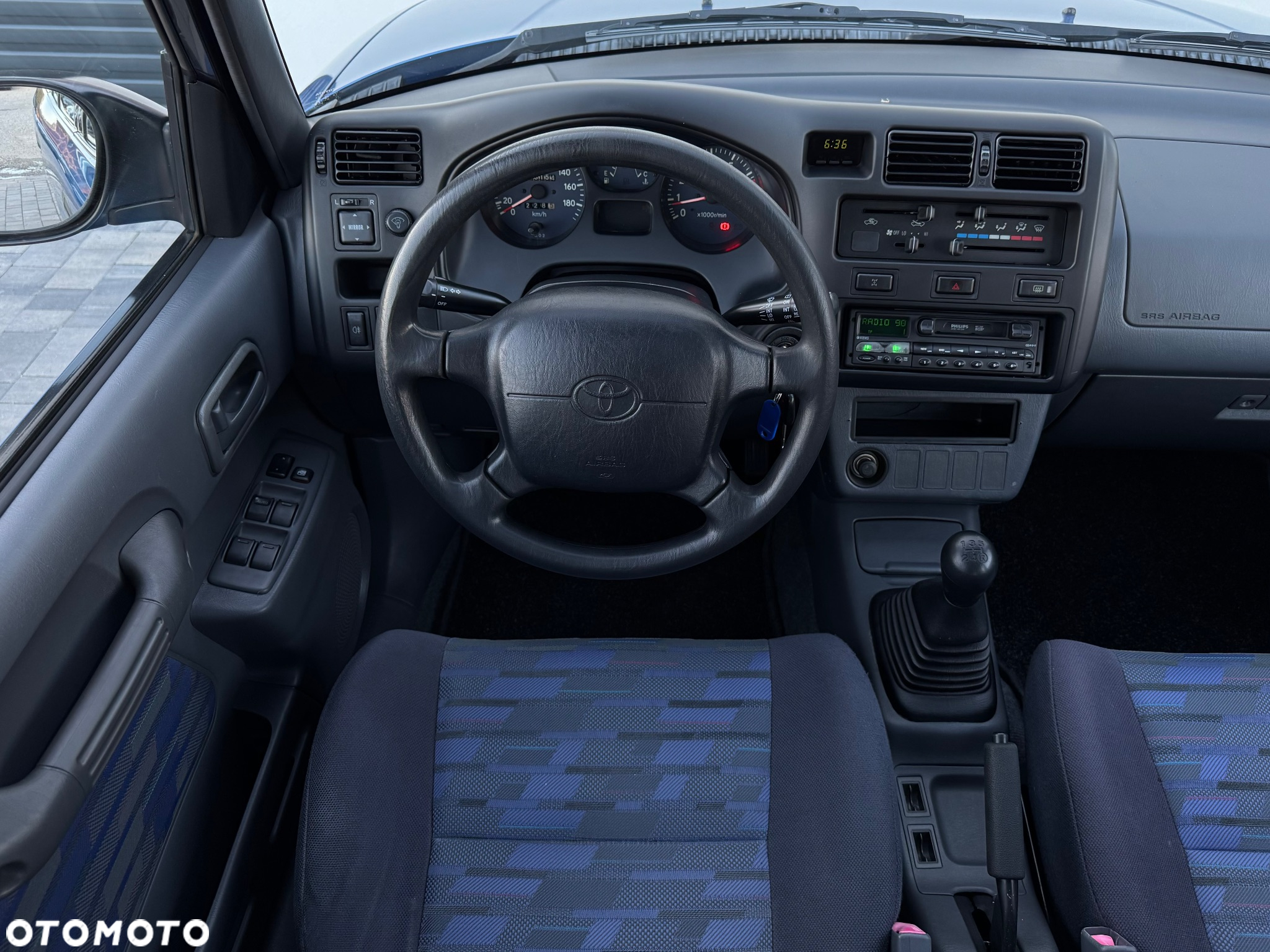 Toyota RAV4 2.0 - 9