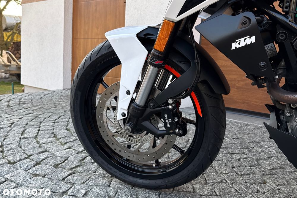 KTM Duke - 18