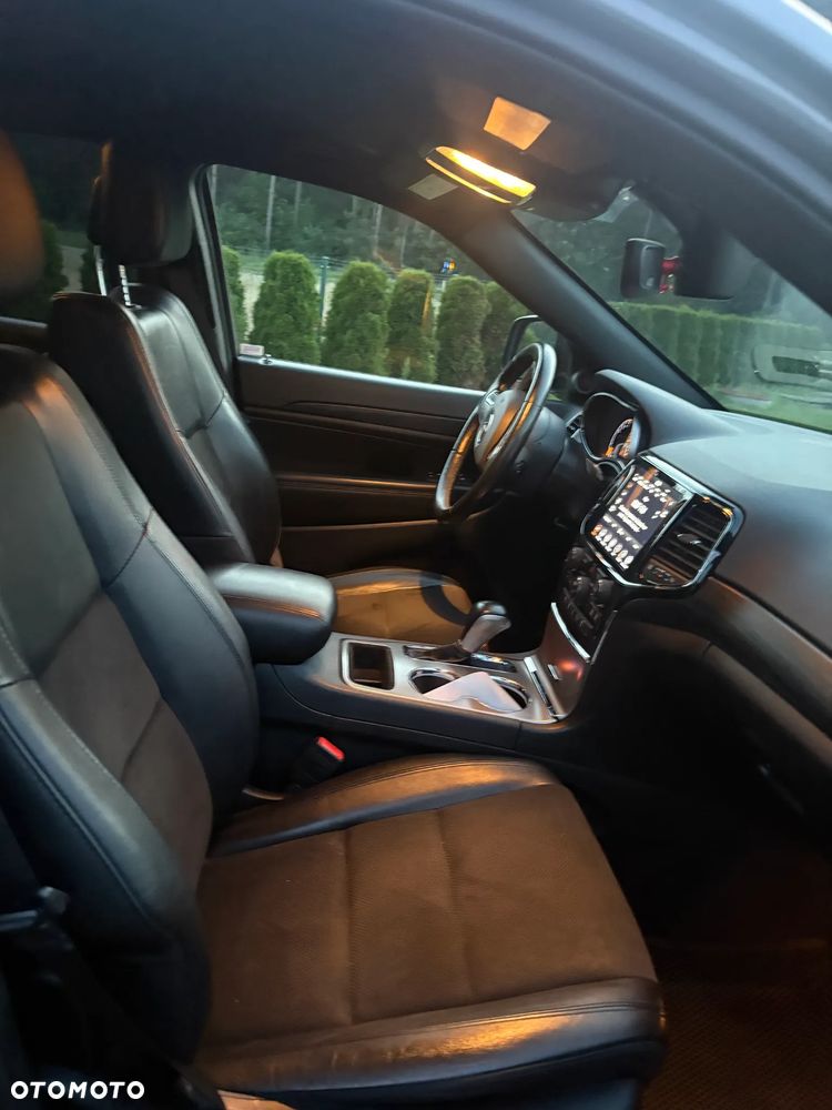 Jeep Grand Cherokee - 8