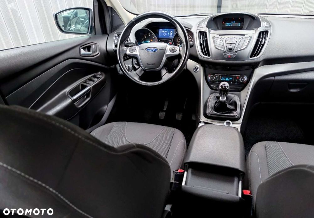 Ford Kuga 2.0 TDCi 4x4 Trend - 24