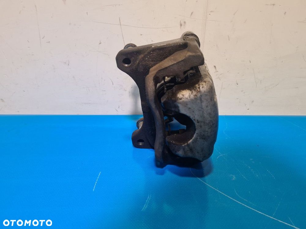 ZACISK HAMULCOWY TYŁ PRAWY OPEL ASTRA K 1.6 CDTI - 2