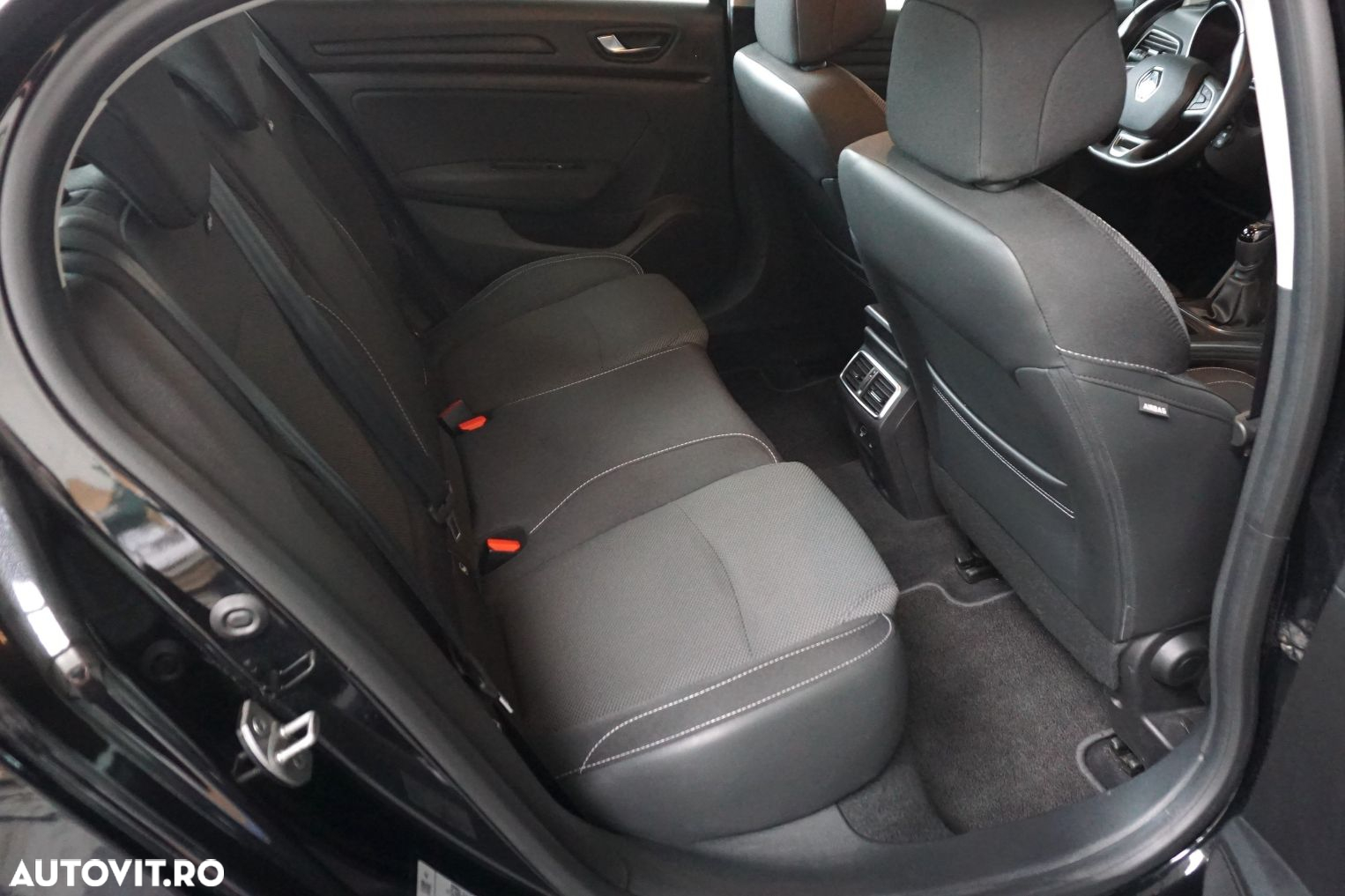 Renault Megane TCe 140 GPF Equilibre - 11