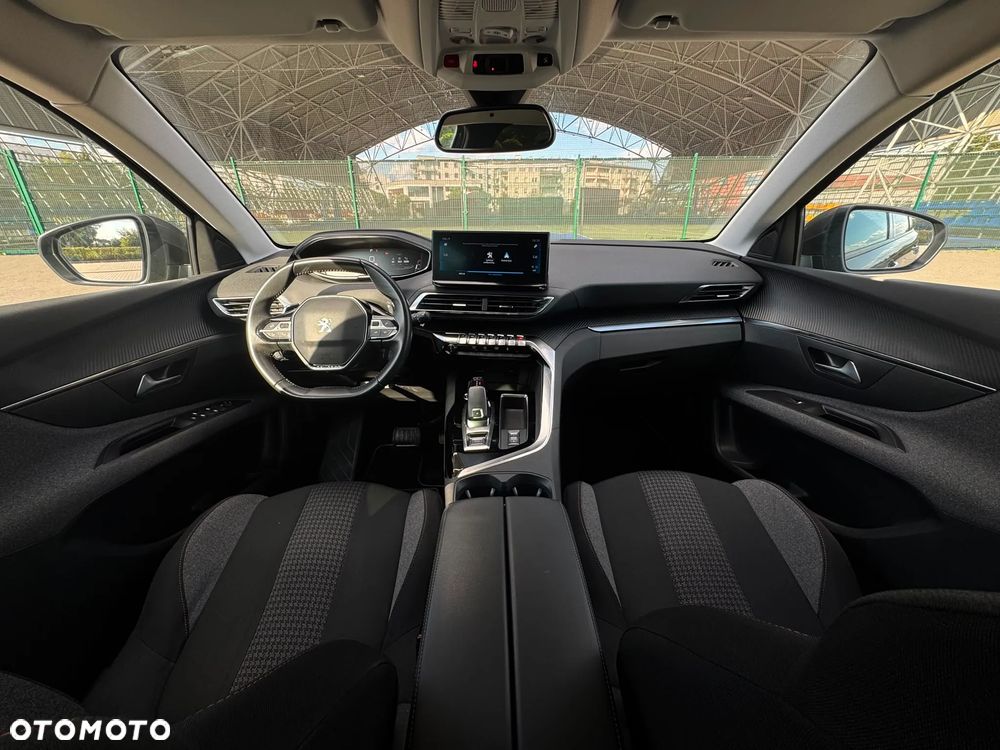 Peugeot 5008 PureTech 130 EAT8 Stop & Start Roadtrip - 40