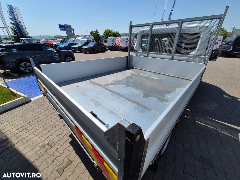 Ford Trasit V363 - 12