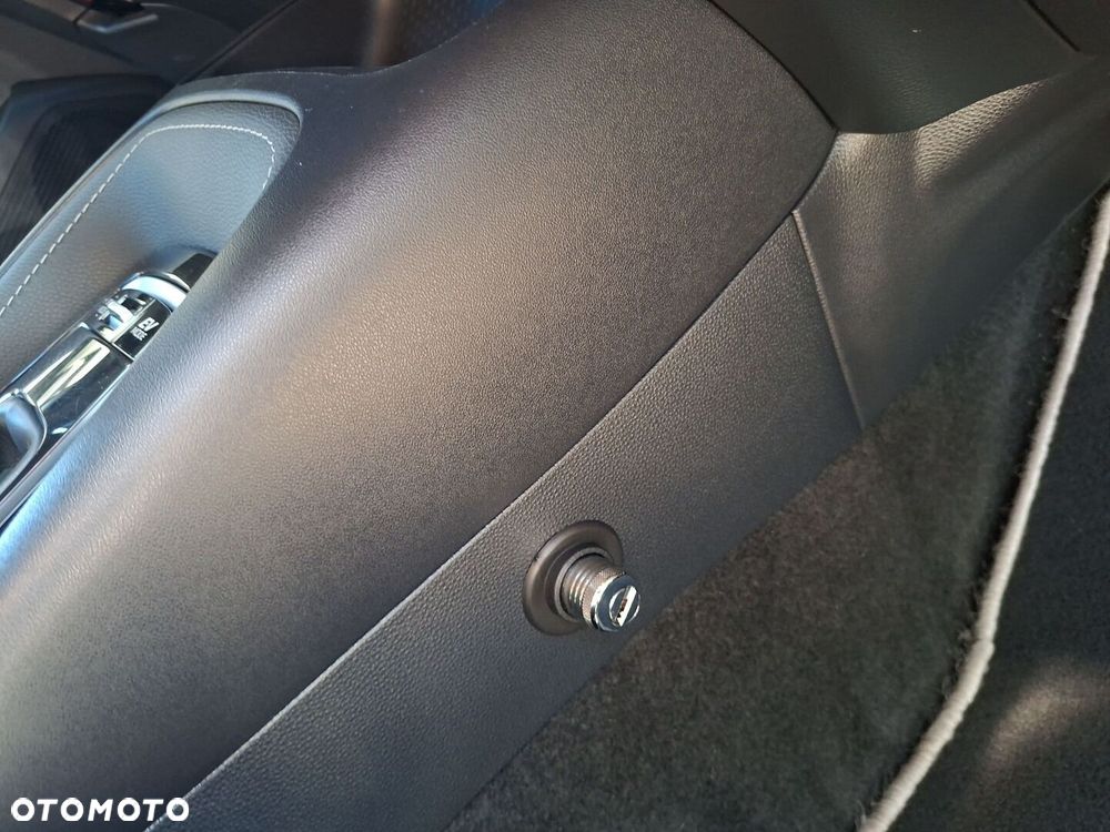 Toyota Corolla 2.0 Hybrid Comfort - 23