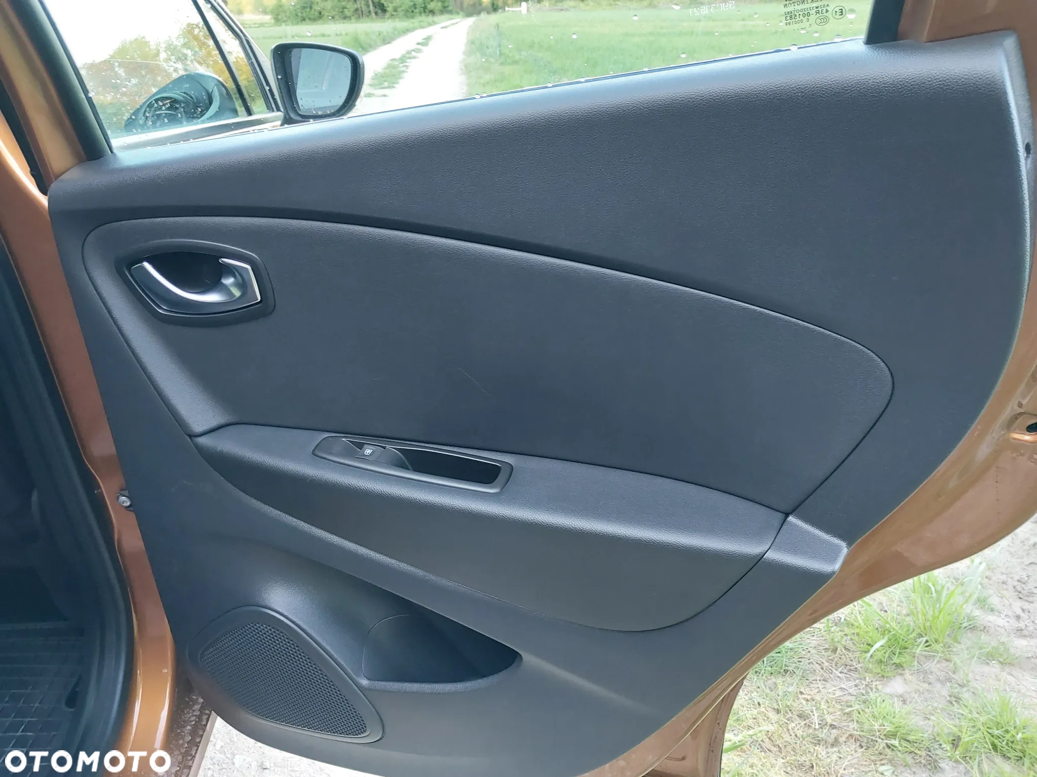 Renault Captur ENERGY TCe 120 Elysee - 22
