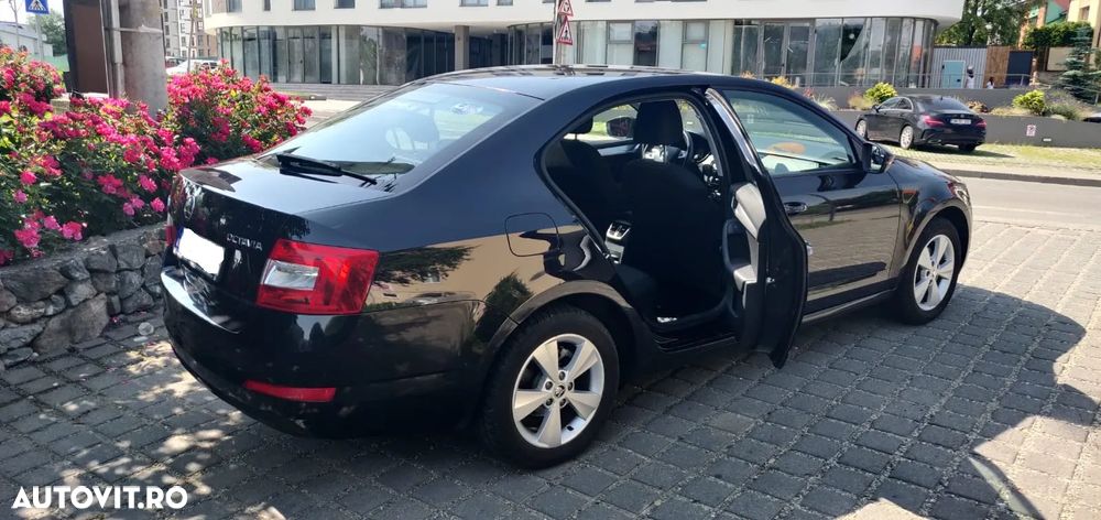 Skoda Octavia 1.6 TDI ELEGANCE - 8