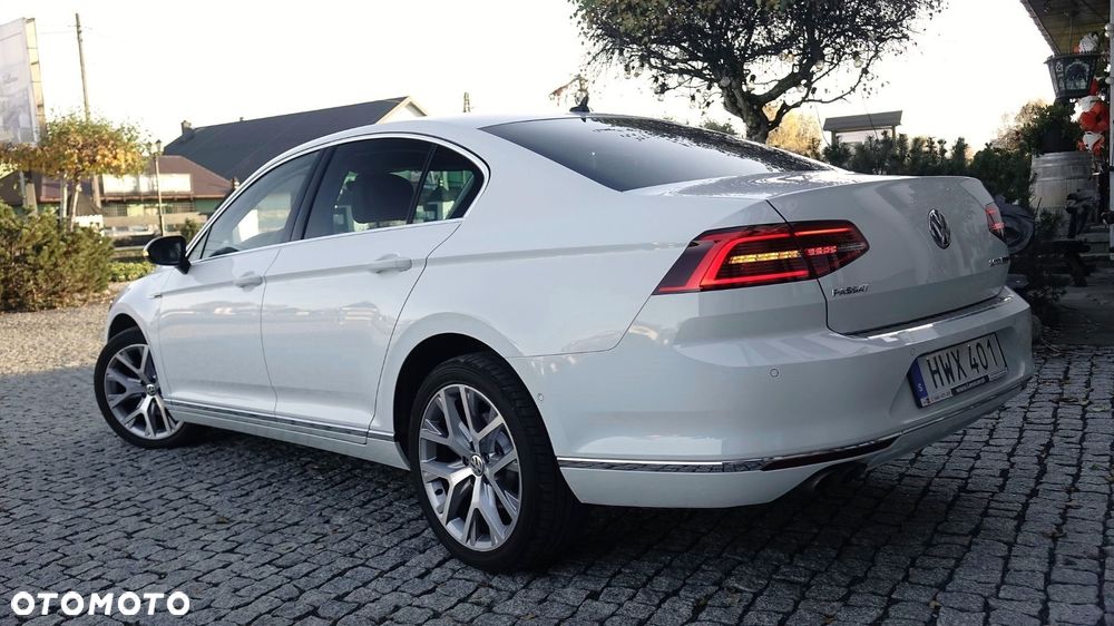 Volkswagen Passat - 4