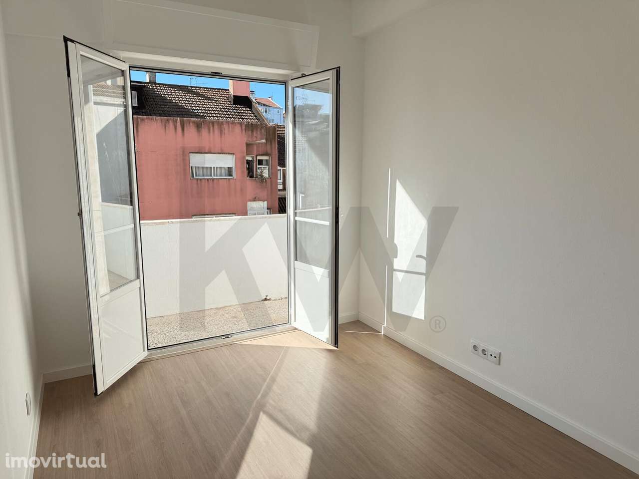 Apartamento T2 em Campo de Ourique - Grande imagem: 3/31